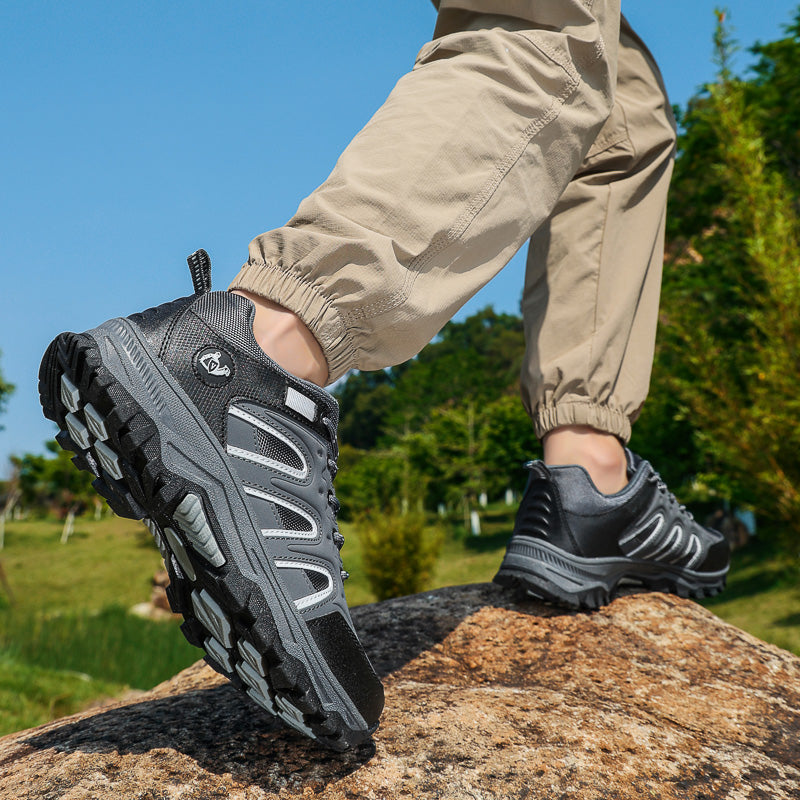 Grey Wide-Toe Oxford Hiking Shoes 665