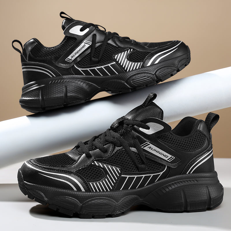 Black Wide-Forefoot Mesh Chunky Sneakers 9826